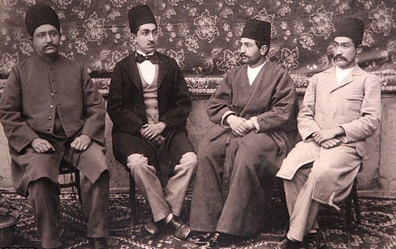 نگاره ای از درویش خان نوازنده ی برجسته ی تار